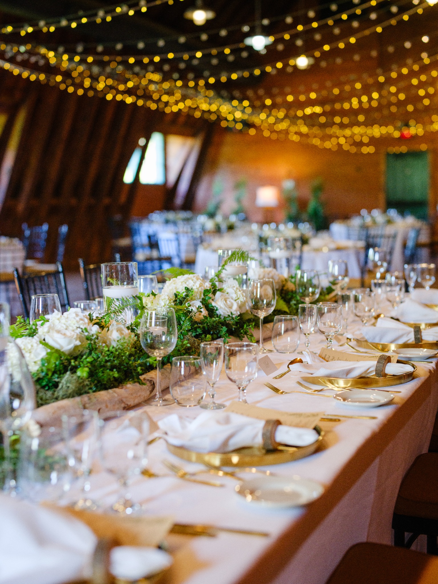 Elegant wedding table in Trimble Hall